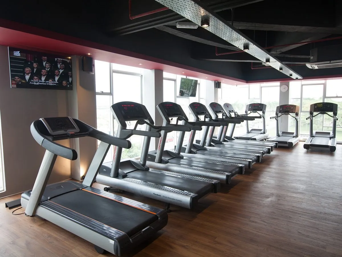 Cardio with a view at Level Up Fitness Xpress BDC