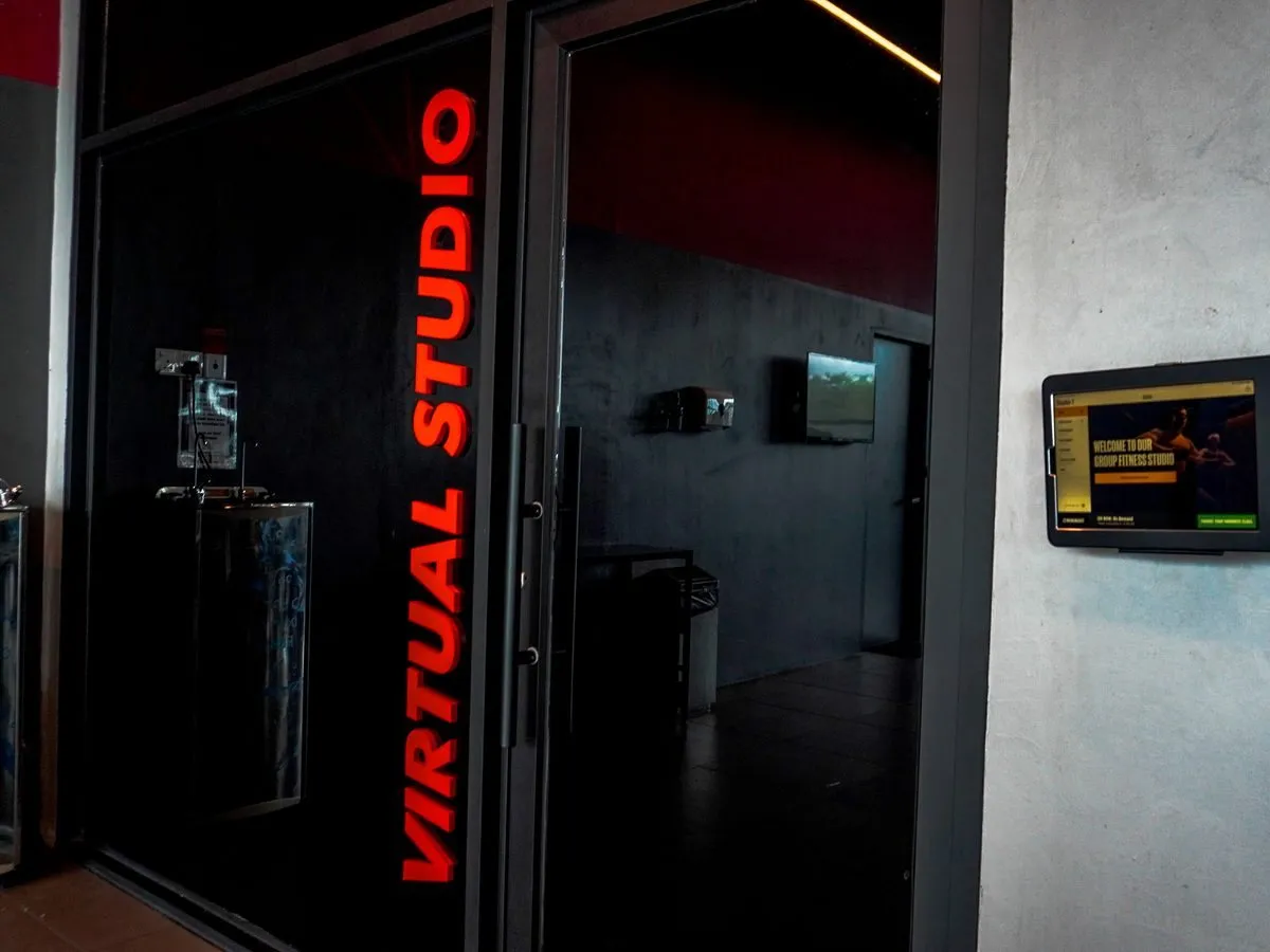 Virtual studio at Level Up Fitness Xpress Saberkas